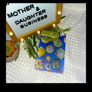 Better Houseware Decorative Plate Hanger 4-7". 🍽